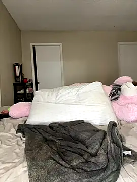 Kiki_hammyy nude stripping on cam for live sex video chat