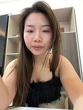 GYYoo nude stripping on cam for live sex video chat