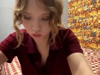 Jeannine nude and sexy before cam for live chat
