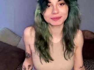 BarabaraJeffrie nude and sexy before cam for live chat