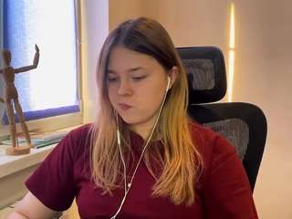 IdaFripp nude and sexy before cam for live chat