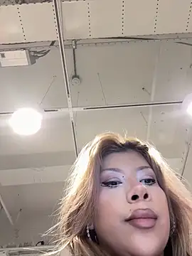 jackelinuh nude stripping on cam for live sex video chat