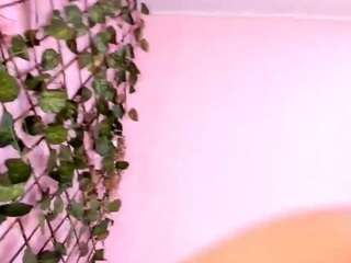 LuxuryCreamyGirl nude and sexy before cam for live chat