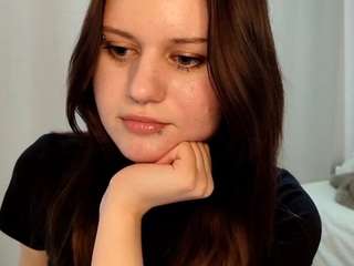 AraHolter nude and sexy before cam for live chat