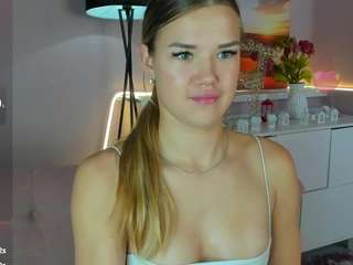 Aura-Powers nude and sexy before cam for live chat