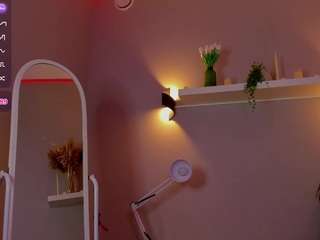 Kiitt-ieXXX nude and sexy before cam for live chat