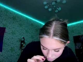 MargertZiegel nude and sexy before cam for live chat