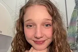 outside_rosy nude stripping on cam for live sex video chat