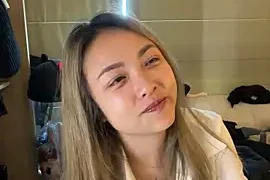 tw_feibaby nude stripping on cam for live sex video chat