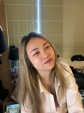 tw_feibaby nude stripping on cam for live sex video chat