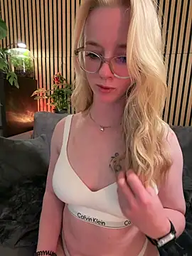 LinaLeana nude stripping on cam for live sex video chat
