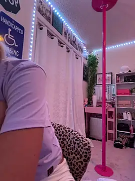 Terribletabby nude stripping on cam for live sex video chat