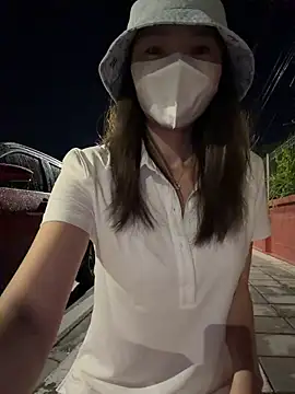 UL11 nude stripping on cam for live sex video chat