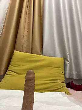 Aloe-20 nude stripping on cam for live sex video chat