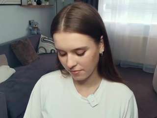 AnissaDruvenga nude and sexy before cam for live chat
