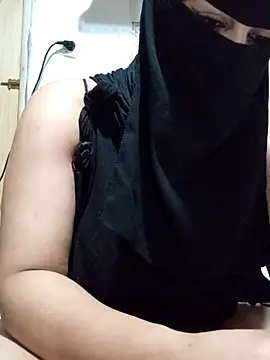 -Batta- nude stripping on cam for live sex video chat