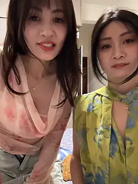 huihui_520 nude stripping on cam for live sex video chat