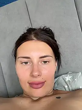 Nikoli_star nude stripping on cam for live sex video chat