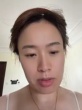 saozi666 nude stripping on cam for live sex video chat