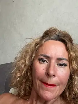 Tania201243 nude stripping on cam for live sex video chat