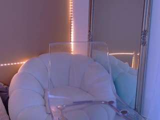 Sellenna nude and sexy before cam for live chat